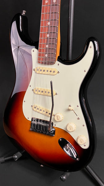 Fender American Ultra Stratocaster Electric Guitar Ultraburst Finish w/ OHSC