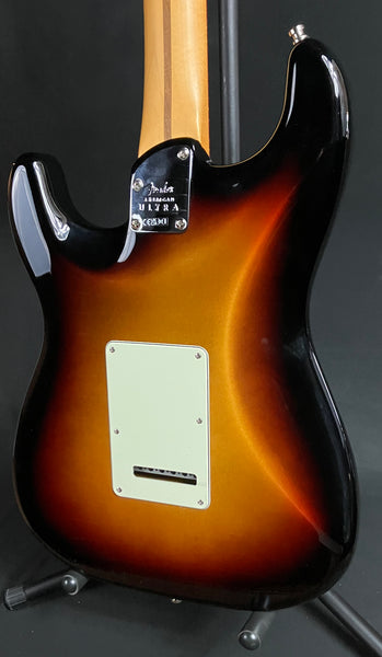 Fender American Ultra Stratocaster Electric Guitar Ultraburst Finish w/ OHSC