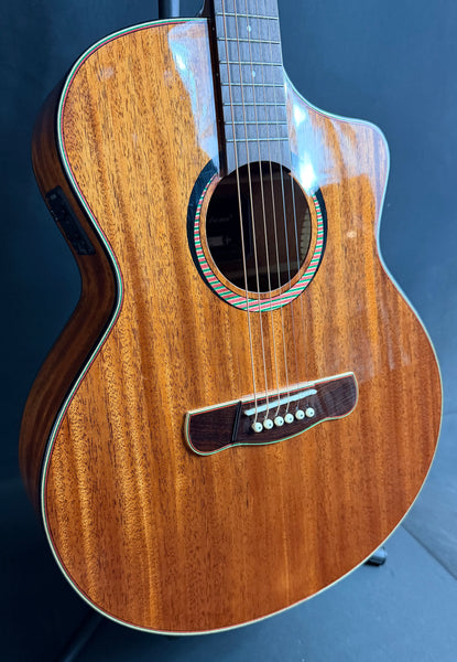 Merida C15SCEQ Grand Concert Cutaway Acoustic-Electric Guitar Mahogany w/ Gig Bag