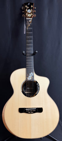 Merida Winter-EQ Grand Concert Cutaway Acoustic-Electric Guitar Gloss Natural w/ Gig Bag
