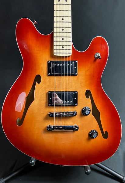 Squier Affinity Starcaster Delxue Semi-Hollow Electric Guitar Sienna Sunburst