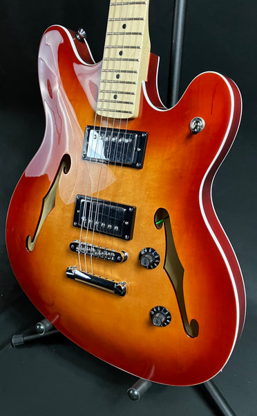 Squier Affinity Starcaster Delxue Semi-Hollow Electric Guitar Sienna Sunburst