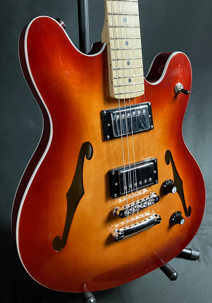 Squier Affinity Starcaster Delxue Semi-Hollow Electric Guitar Sienna Sunburst