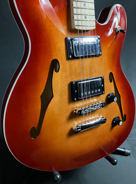 Squier Affinity Starcaster Delxue Semi-Hollow Electric Guitar Sienna Sunburst