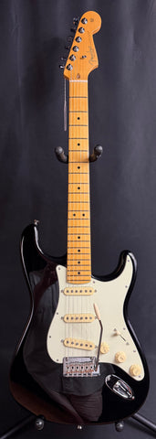 Fender American Professional II Stratocaster Electric Guitar Gloss Black Finish w/ OHSC