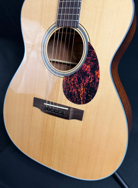 Blueridge BR-43 Grand Auditorium Acoustic Guitar Gloss Natural w/ K&K Pure Mini