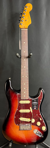 Fender American Professional II Stratocaster Electric Guitar 3-Tone Sunburst w/ OHSC