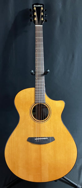 Breedlove Performer Pro Concerto CE Acoustic-Electric Guitar Aged Toner Natural w/ OHSC