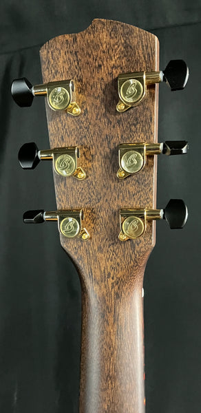 Breedlove Performer Pro Concerto CE Acoustic-Electric Guitar Aged Toner Natural w/ OHSC