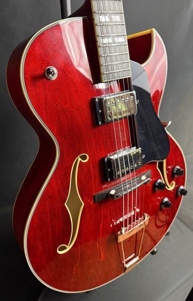 Eastman AR372CE Archtop Hollow Body Electric Guitar Classic Finish w/ OHSC (472)