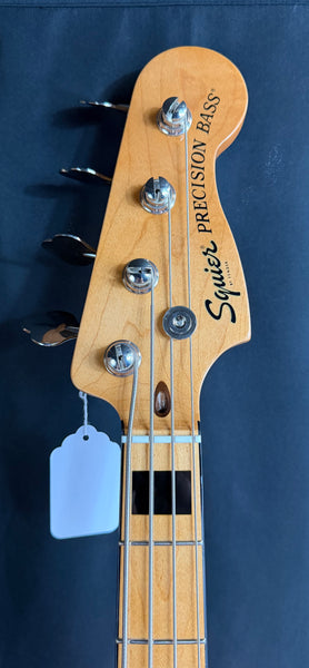 Squier Classic Vibe 70's Precision Bass 4-String Bass Guitar Gloss Black Finish (620)