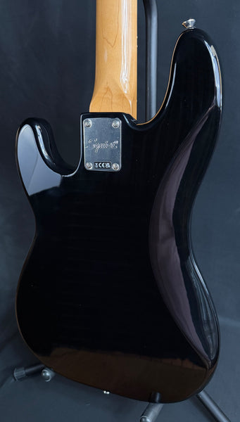 Squier Classic Vibe 70's Precision Bass 4-String Bass Guitar Gloss Black Finish (620)