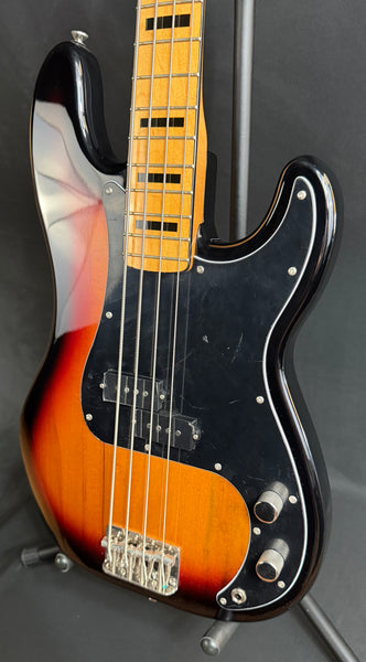 Squier Classic Vibe 70's Precision Bass 4-String Bass Guitar 3-Tone Sunburst (195)