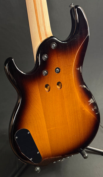Yamaha BB435 Broad Bass 5-String Bass Guitar Tobacco Sunburst Finish