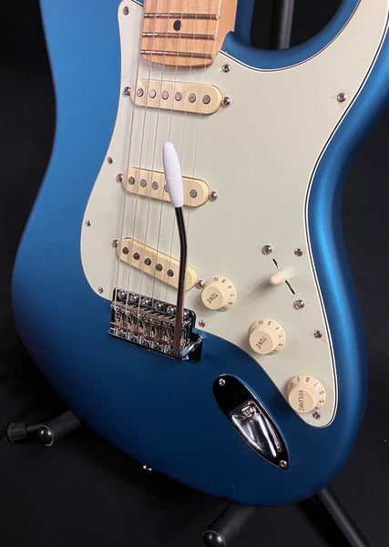 Fender American Performer Stratocaster Electric Guitar Satin Lake Placid Blue w/ Gig Bag