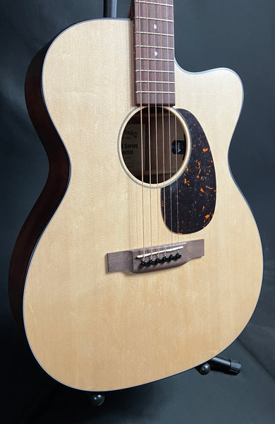 Martin Special OMC-10E Orchestra Cutaway Acoustic-Electric Guitar Natural Satin Finish