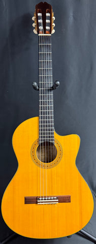 Alvarez Yairi CY128CE Classical Cutaway Acoustic-Electric Guitar Natural w/ Case