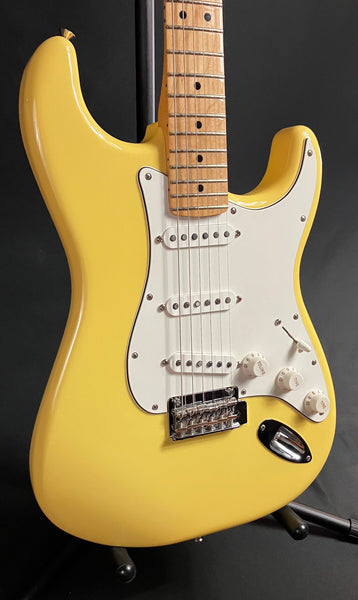 Fender Player Stratocaster Electric Guitar Buttercream Finish