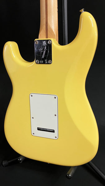 Fender Player Stratocaster Electric Guitar Buttercream Finish