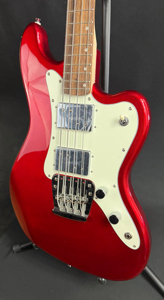 Squier Paranormal Rascal Bass 4-String Bass Guitar Candy Apple Red Finish