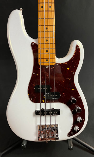 Fender American Ultra Precision Bass 4-String Bass Guitar Arctic Pearl w/ OHSC