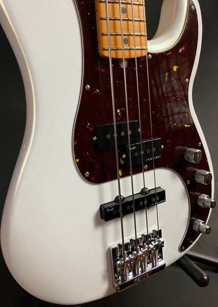 Fender American Ultra Precision Bass 4-String Bass Guitar Arctic Pearl w/ OHSC