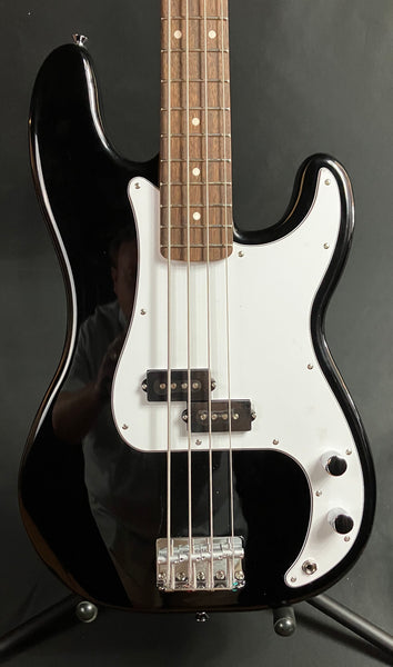 Fender Standard Precision Bass (2025) 4-String Bass Guitar Gloss Black Finish