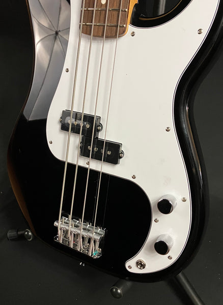 Fender Standard Precision Bass (2025) 4-String Bass Guitar Gloss Black Finish