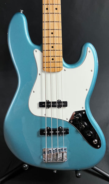 Fender Player Jazz Bass 4-String Bass Guitar Tidepool Finish