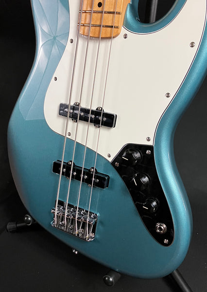 Fender Player Jazz Bass 4-String Bass Guitar Tidepool Finish