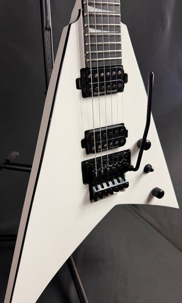 Jackson Pro Plus Series RR24 Rhoads Electric Guitar Snow White Finish w/ Gig Bag