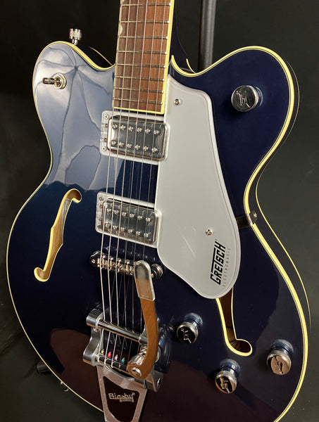 Gretsch G5622T Electromatic Semi-Hollow Body Electric Guitar Midnight Sapphire Finish