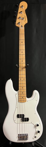 Fender Player Precision Bass 4-String Bass Guitar Polar White (308)
