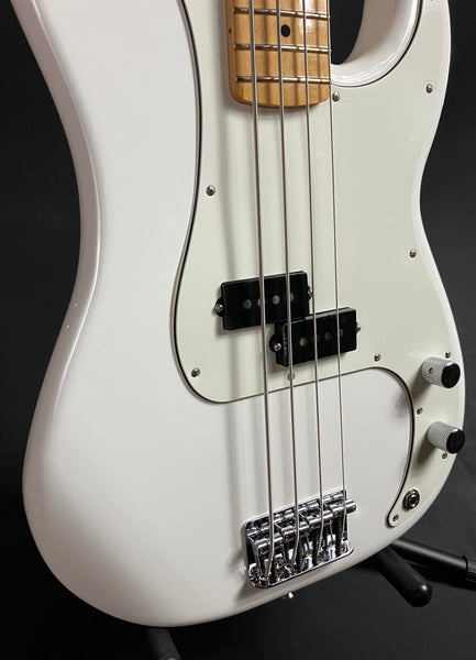 Fender Player Precision Bass 4-String Bass Guitar Polar White (308)