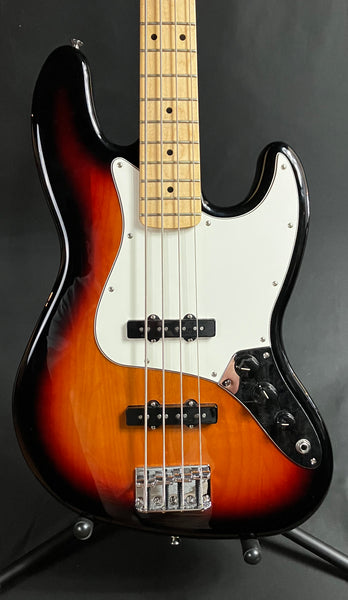Fender Player Jazz Bass 4-String Bass Guitar 3-Tone Sunburst Finish