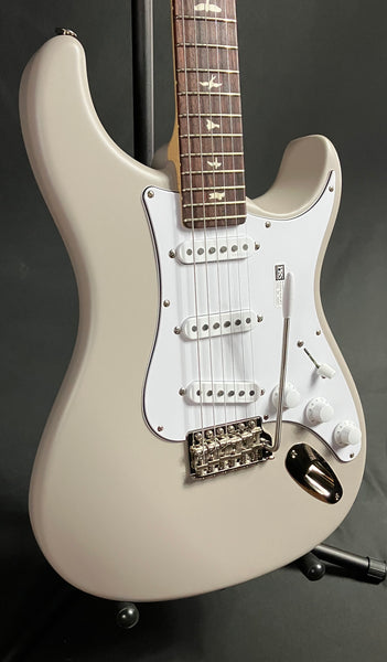 Paul Reed Smith PRS Silver Sky John Mayer Electric Guitar Moc Sand Satin w/ Gig Bag