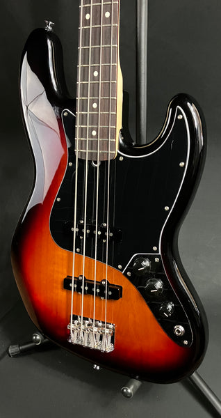 Fender American Performer Jazz Bass 4-String Bass Guitar 3-Tone Sunburst w/ Gig Bag (655)