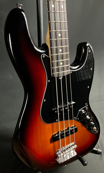 Fender American Performer Jazz Bass 4-String Bass Guitar 3-Tone Sunburst w/ Gig Bag (655)