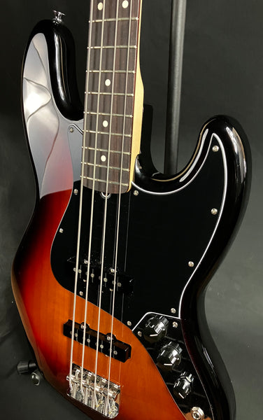 Fender American Performer Jazz Bass 4-String Bass Guitar 3-Tone Sunburst w/ Gig Bag (655)