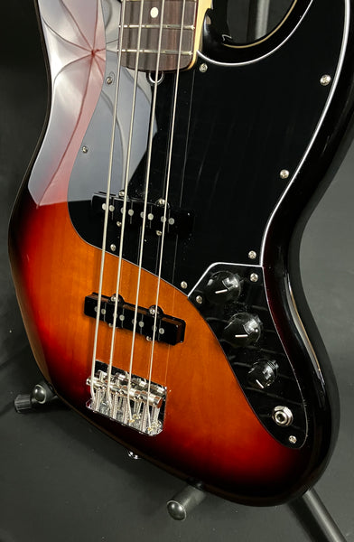 Fender American Performer Jazz Bass 4-String Bass Guitar 3-Tone Sunburst w/ Gig Bag (655)