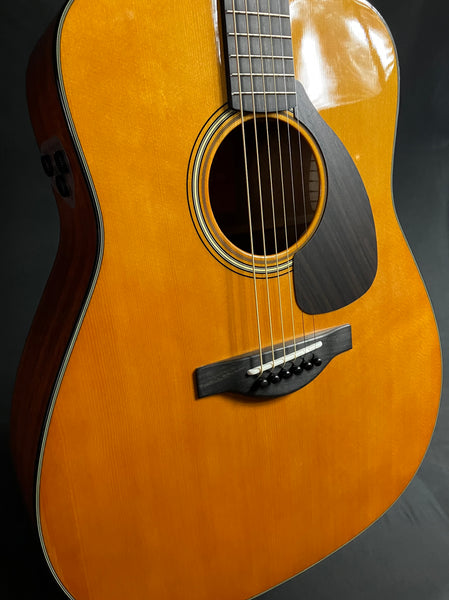 Yamaha FGX5 GL Red Label Dreadnought Acoustic-Electric Guitar Gloss Natural w/ OHSC (14A)