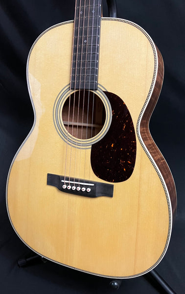 Martin Custom 000-28 12-Fret Figured Koa Auditorium Acoustic Guitar Gloss Natural w/ Case