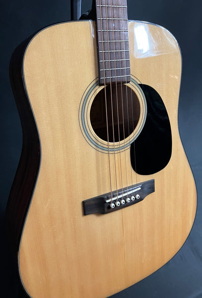 Recording King RD-318 Aged Adirondack Dreadnought Acoustic Guitar Natural
