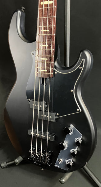 Yamaha BB734A Broad Bass 4-String Bass Guitar Translucent Matte Black w/ Gig Bag (130)