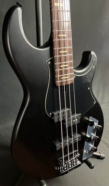 Yamaha BB734A Broad Bass 4-String Bass Guitar Translucent Matte Black w/ Gig Bag (033)