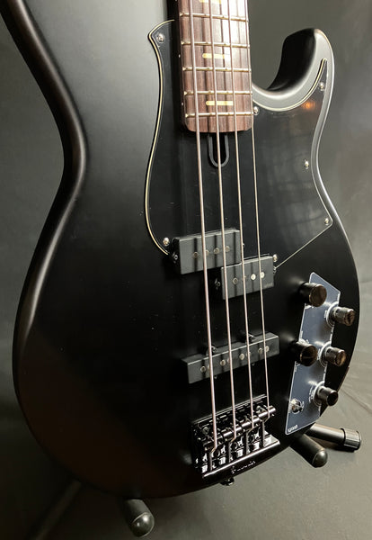 Yamaha BB734A Broad Bass 4-String Bass Guitar Translucent Matte Black w/ Gig Bag (033)