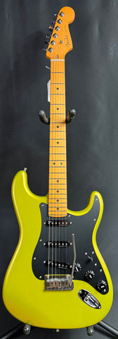 Fender American Ultra II Stratocaster Electric Guitar Solar Flare Finish w/ OHSC