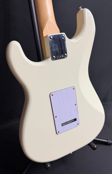 Fender Standard Stratocaster (2025) Electric Guitar Olympic White Finish (630)