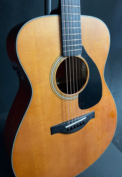 Yamaha FSX3 Red Label Folk Acoustic-Electric Guitar Vintage Natural Finish w/ Case