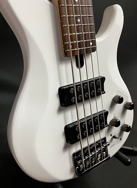 Yamaha TRBX305WH 5-String Electric Bass Guitar Gloss White Finish